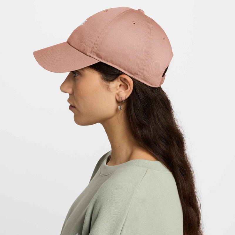 Šiltkovka  Nike Club Unstructured Futura Wash rose gold/white 3