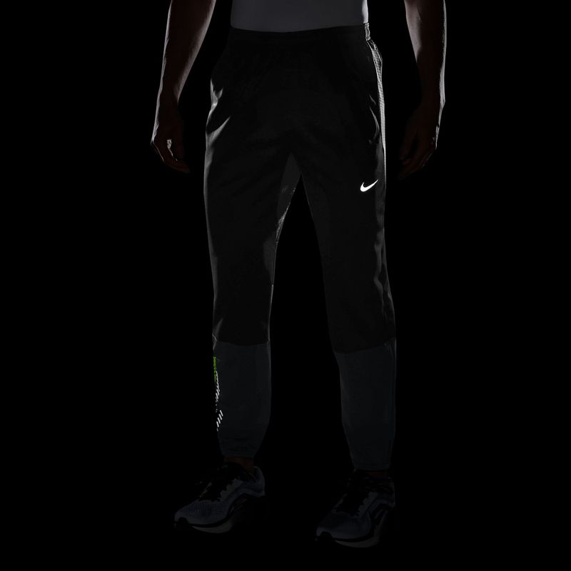 Pánske bežecké nohavice Nike Challenger Therma-Fit Winterized light smoke grey 7