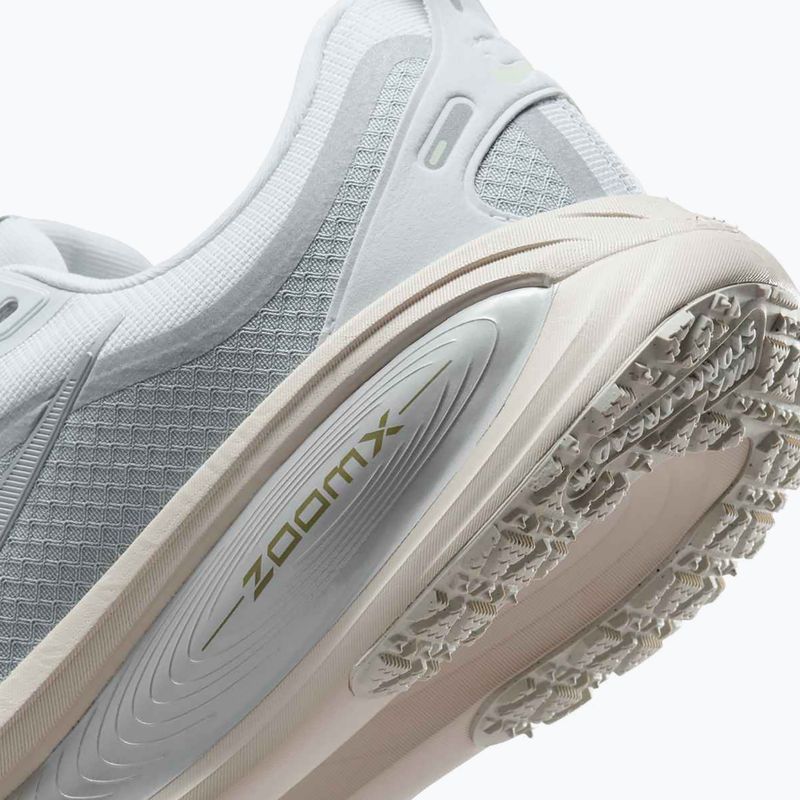 Pánske bežecké topánky Nike Vomero 18 GORE-TEX pure platinum/metallic silver 10