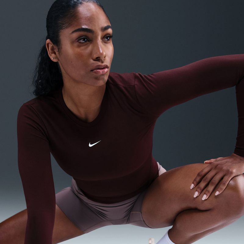 Dámske tričko longsleeve  Nike One Fitted Dri-Fit burgundy crush/white 5