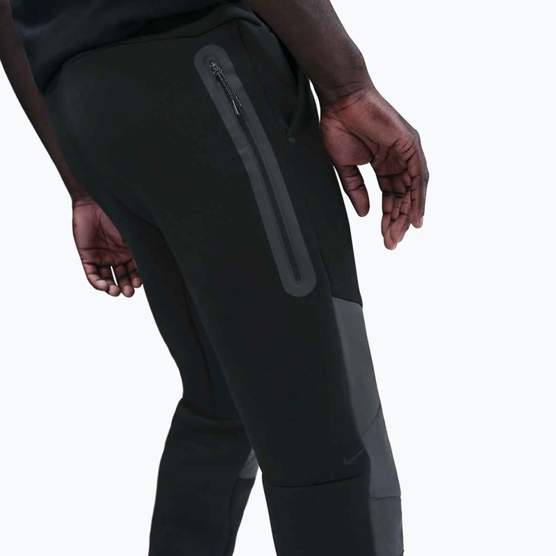 Pánske nohavice Nike Tech Joggers black/dark smoke grey/metallic gold 5