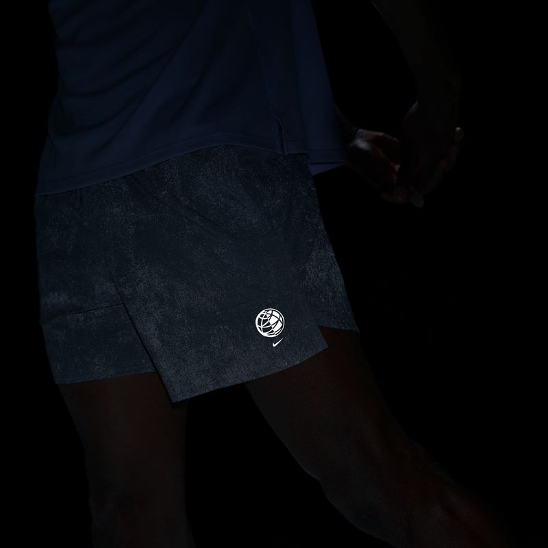 Pánske bežecké šortky Nike Stride Brief-Lined 5" light smoke grey 7