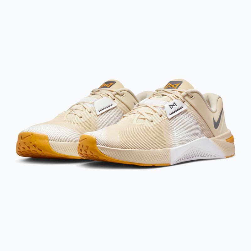 Pánske vzpieračské topánky Nike Metcon 10 light khaki/gold leaf/iron grey 3