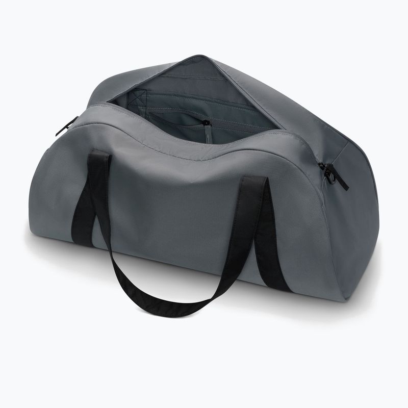 Dámska športová taška Nike Gym Club 24 l smoke grey/black/white 5