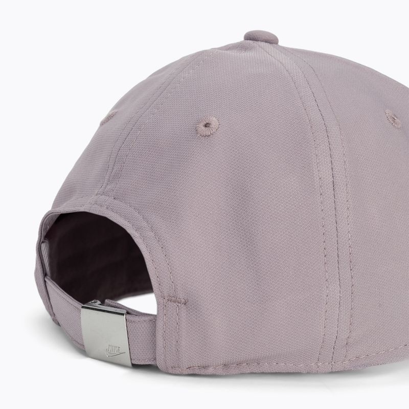 Šiltovka Nike Dri-Fit Club light violet ore/metallic silver 4