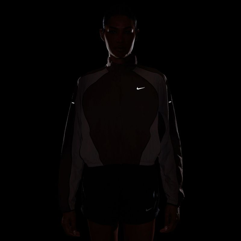 Dámska bežecká bunda Nike Swift UV Repel tattoo/light violet ore 4