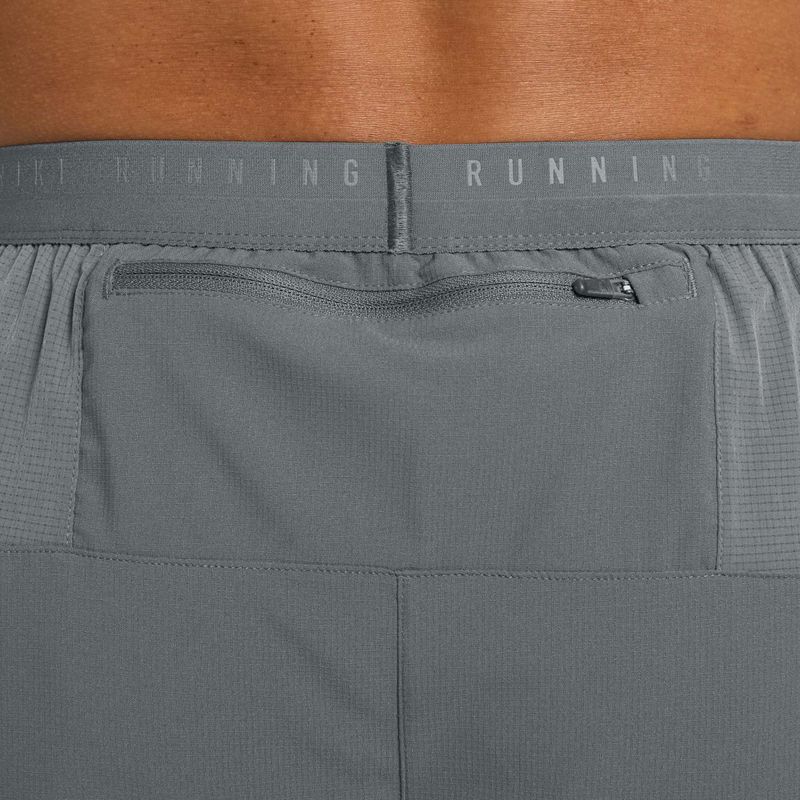 Pánske šortky Nike Stride Dri-Fit s podšívkou 5" 4