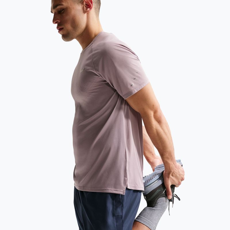 Pánske šortky Nike Dri-Fit Challenger 7" Brief-Lined midnight navy 5