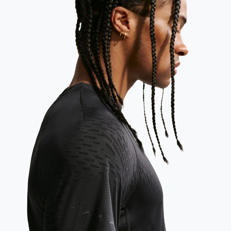 Pánske bežecké tričko Nike Stride Dri-Fit ADV off noir/black 6