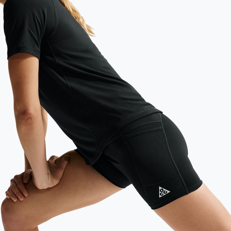 Dámske bežecké šortky Nike ACG black/summit white 8