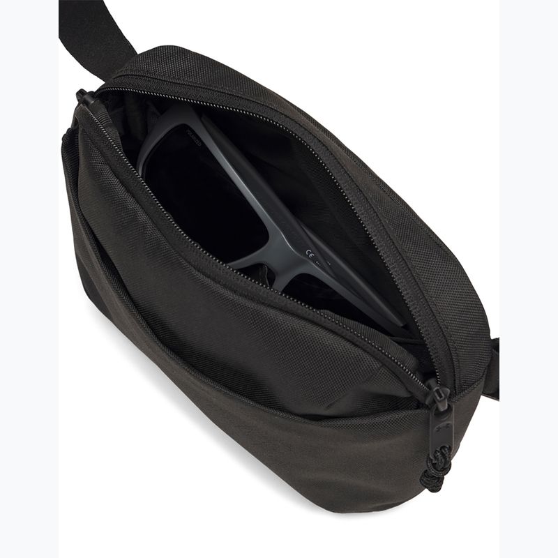 Ľadvinka Under Armour Essential XB black/black/black 4