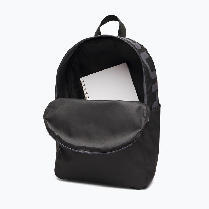 Mestský batoh Under Armour Essential Printed Backpack black/black/castlerock 4