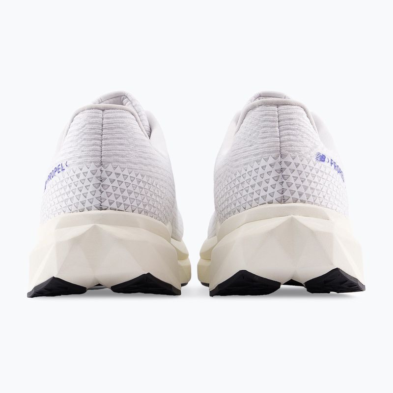 Pánske bežecké topánky New Balance FuelCell Propel v5 white 11