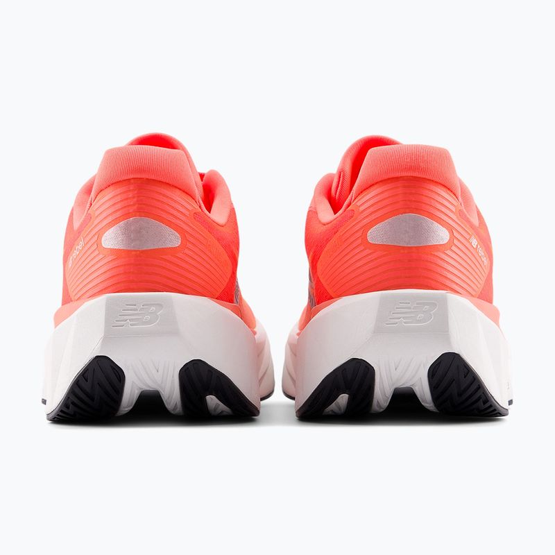 Dámska bežecká obuv New Balance FuelCell Rebel V5 4