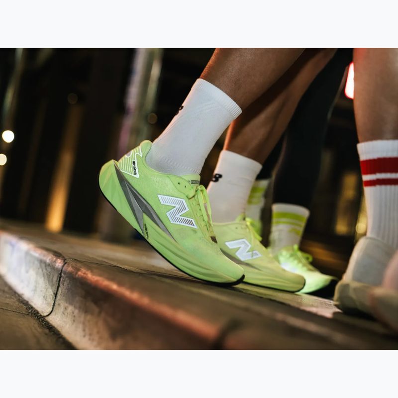 Pánske bežecké topánky New Balance FuelCell Rebel V5 9