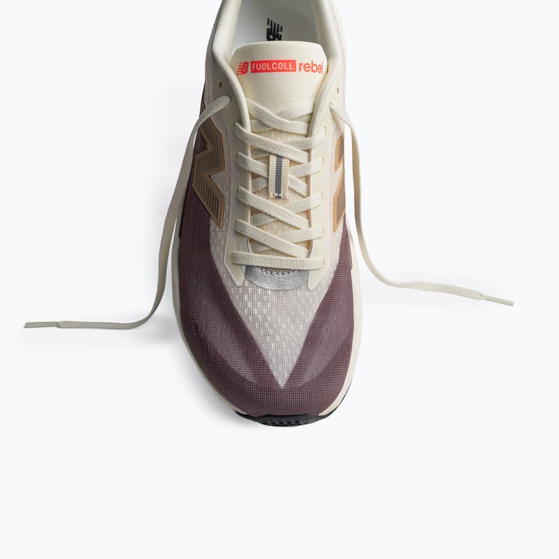 Pánske bežecké topánky New Balance FuelCell Rebel V5 angora 4