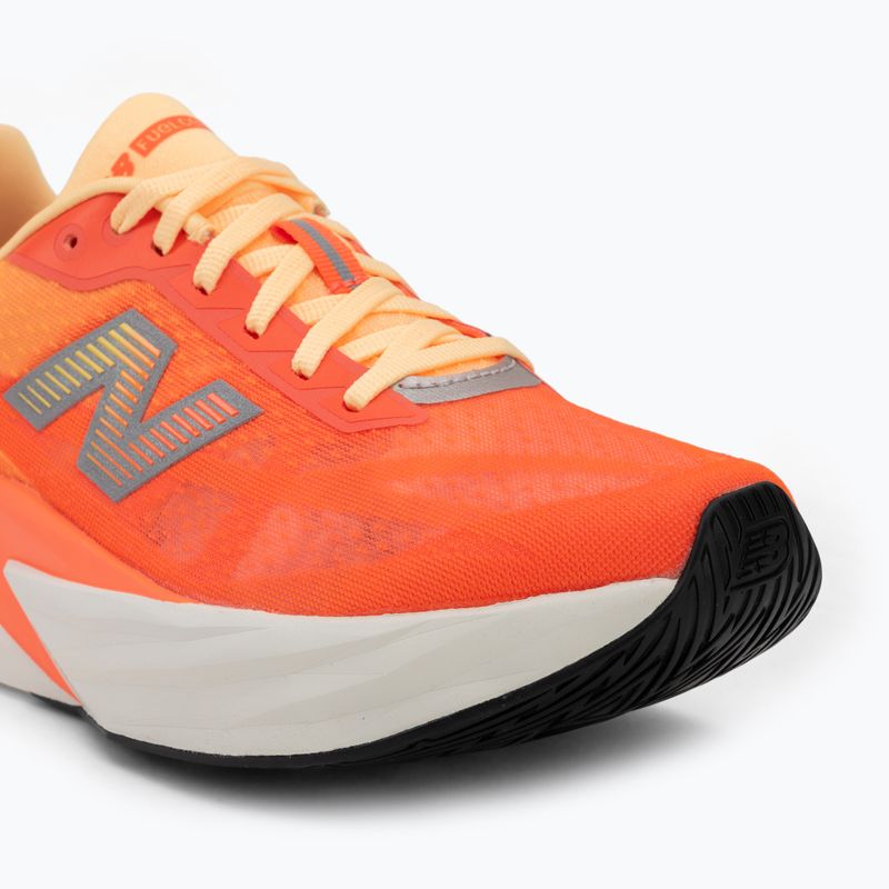 Dámske bežecké topánky New Balance FuelCell Rebel V5 tangerine heat/silver metallic 7