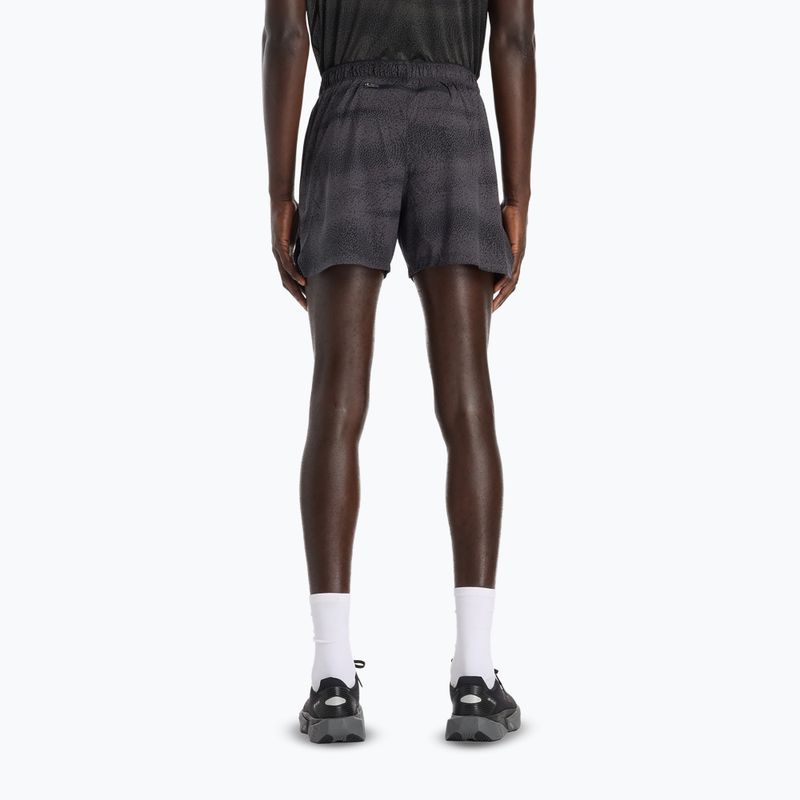 Pánske bežecké šortky New Balance RC Printed 5" black/grey 3