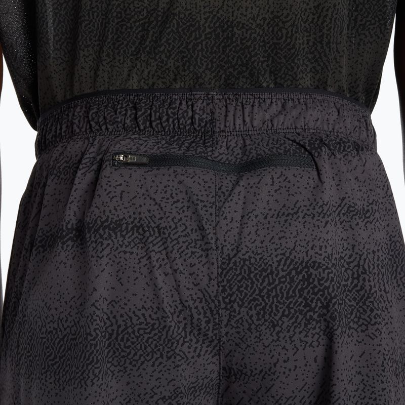 Pánske bežecké šortky New Balance RC Printed 5" black/grey 6