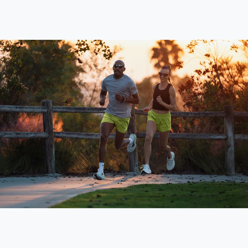 Dámske šortky New Balance RC Seamless 3" afterglow 16