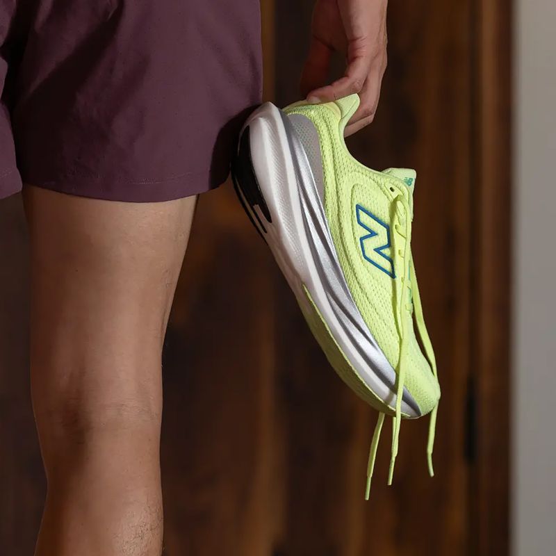 Pánske bežecké topánky New Balance 1080's V15 afterglow/blue bird/silver metallic 8