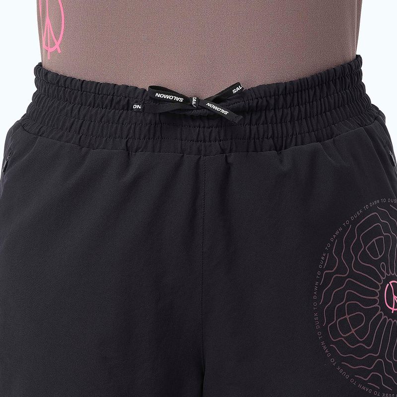 Dámske bežecké šortky Salomon SHKout Courtney 4" deep black 4