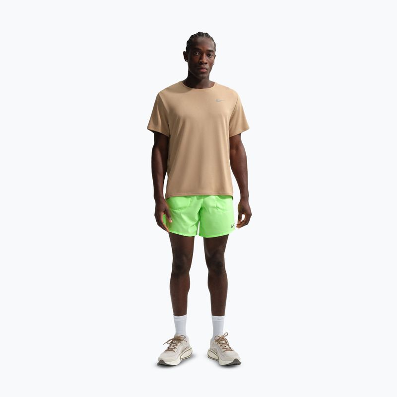 Pánske šortky Nike Stride Dri-Fit Brief-Lined 7" lime blast 2