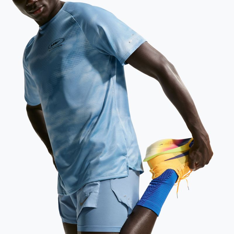 Pánske bežecké šortky Nike Stride Dri-Fit Hybrid 5" work blue 4