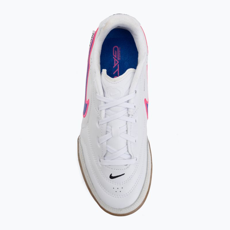 Detské futbalové kopačky Nike Tiempo Streetgato Jr white/pink blast/racer blue 5