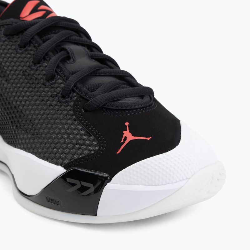 Detské basketbalové topánky Nike Jordan Luka 77 GS Jr black/white/university red 7