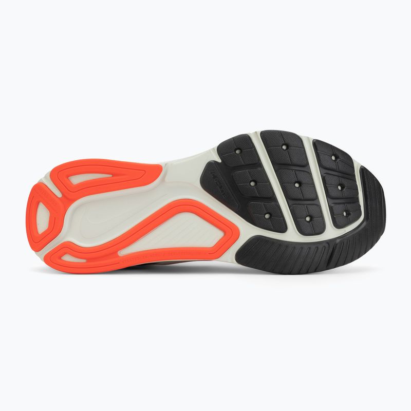 Pánske bežecké topánky Nike Structure 26 white/medium ash/bright crimson 4