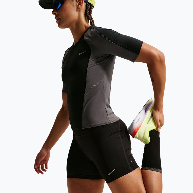 Dámske bežecké šortky Nike Tempo black 6