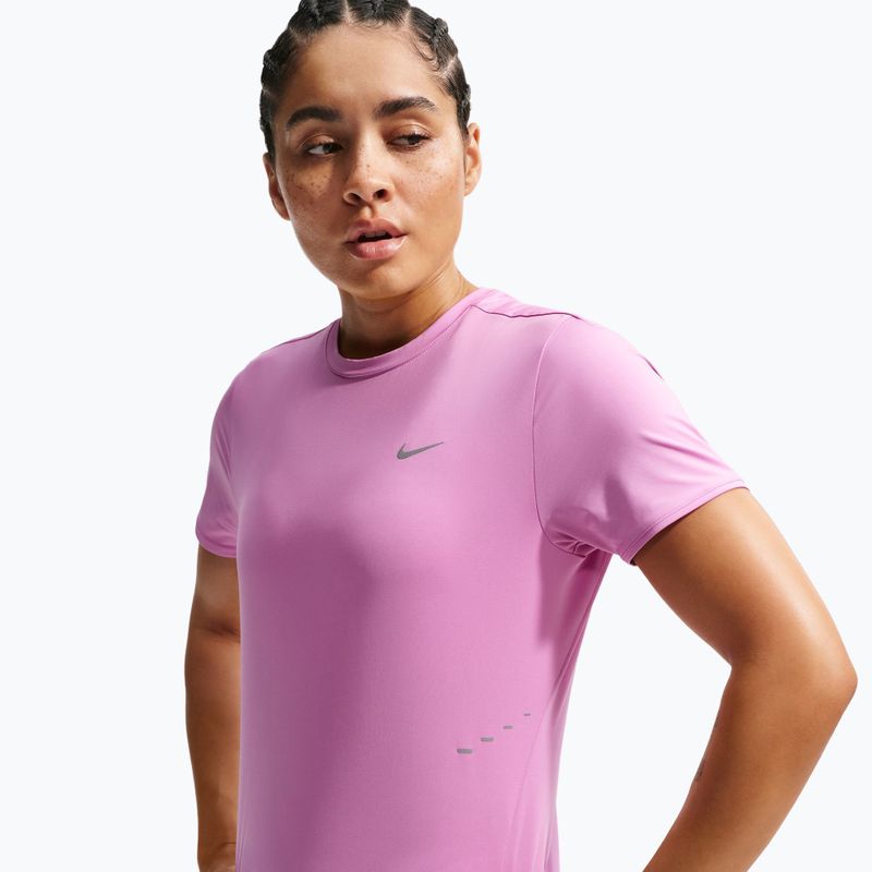 Dámske bežecké tričko Nike Swift Dri-Fit light magenta 5