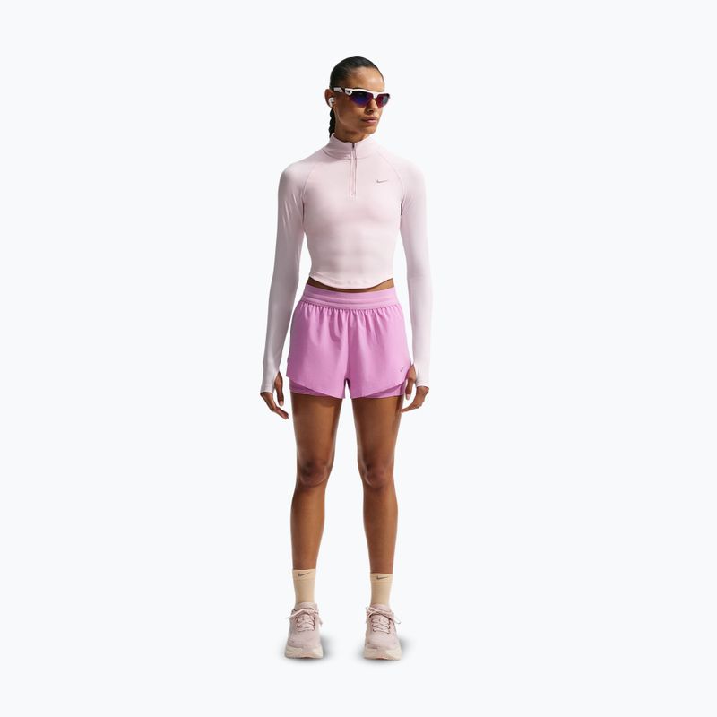 Dámske bežecké šortky Nike Swift Mid-Rise 2in1 light magenta/light magenta 2
