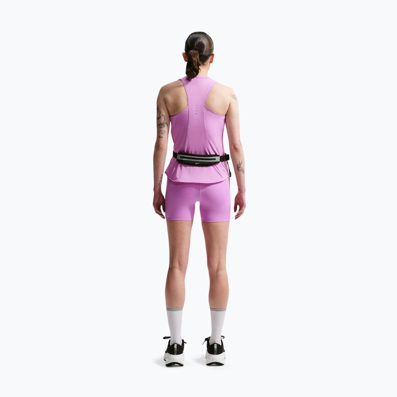 Dámske bežecké šortky Nike Swift High-Waisted 4" light magenta 3
