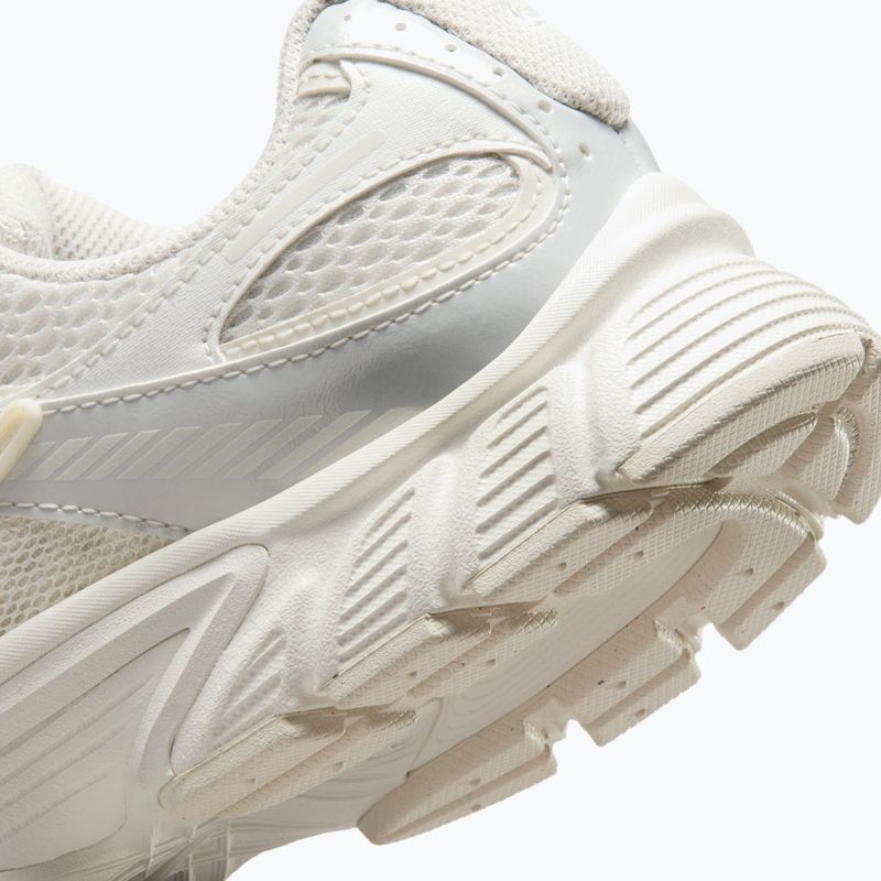 Dámske topánky Nike V5 RNR phantom/sail/metallic summit white/phantom 7