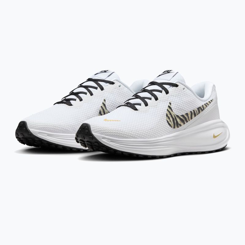 Dámske bežecké topánky Nike Revolution 8 white/metallic gold/black 3