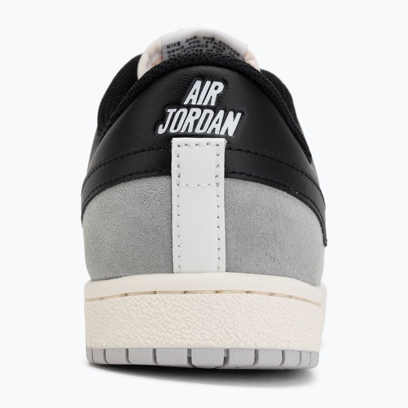 Dámske topánky Nike Air Jordan Skyline Low summit white/light smoke grey/sail/black 6