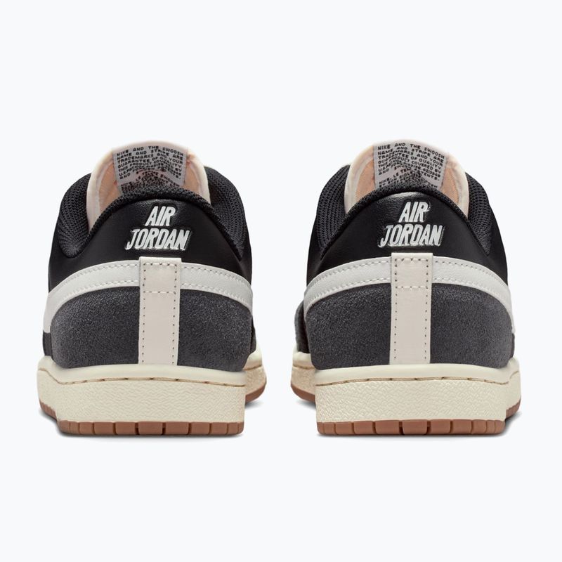 Dámske topánky Nike Air Jordan Skyline Low black/sail/gum med brown/summit white 4