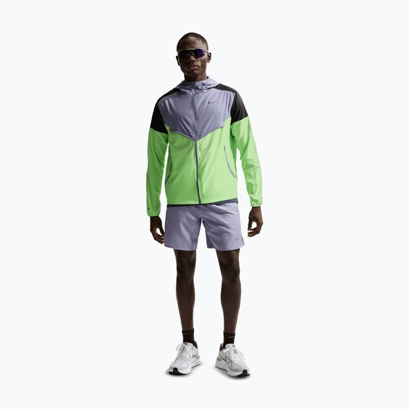 Pánska bežecká bunda Nike Impossibly Light Windrunner iron purple/black/lime blast 2