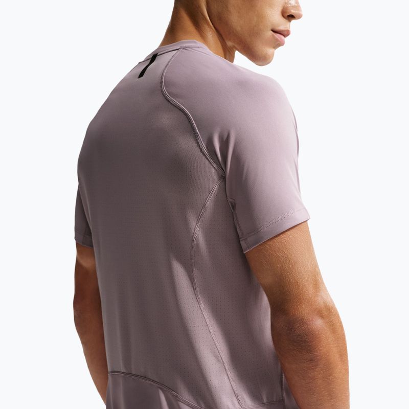 Pánske tréningové tričko Nike Pro Training Dri-Fit light violet ore/black 4