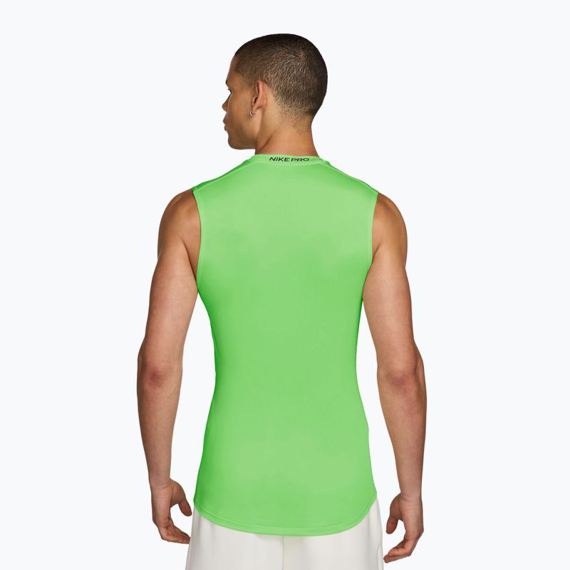 Pánske tréningové tričko Nike Pro Dri-Fit Tight Sleeveless Fitness green strike/black 2
