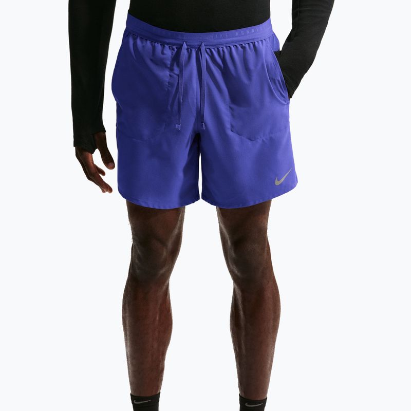 Pánske bežecké šortky Nike Stride Dri-Fit 2in1 7" lapis 5