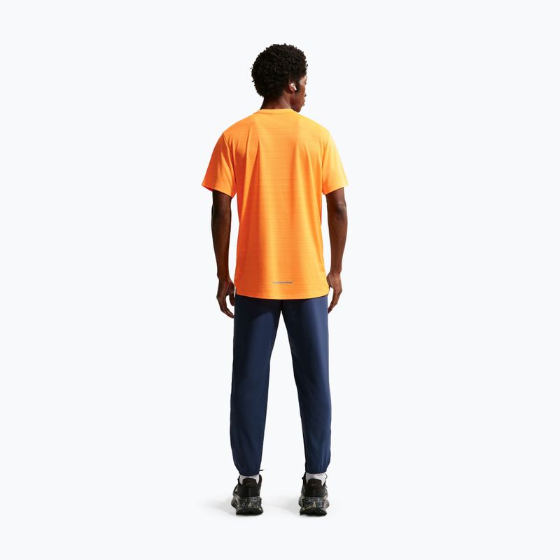 Pánske bežecké nohavice Nike Miler Dri-Fit Woven midnight navy 3