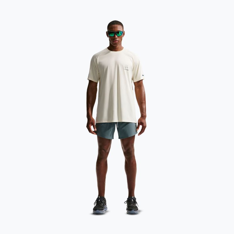 Pánske bežecké šortky Nike Stride Dri-Fit 2in1 7" mineral slate 2