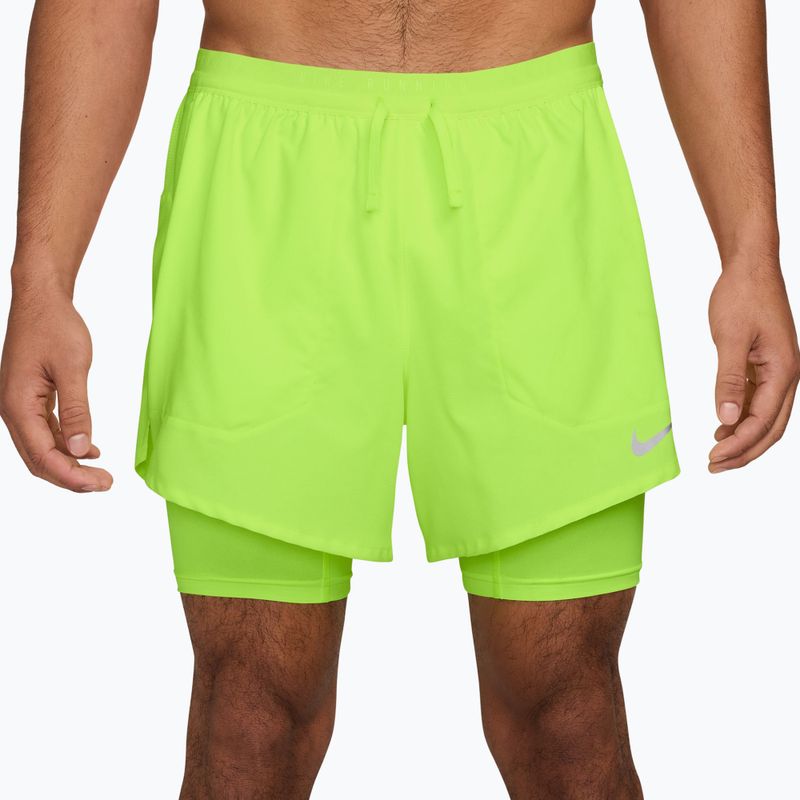 Pánske bežecké šortky Nike Stride Dri-Fit Hybrid 5" volt ice
