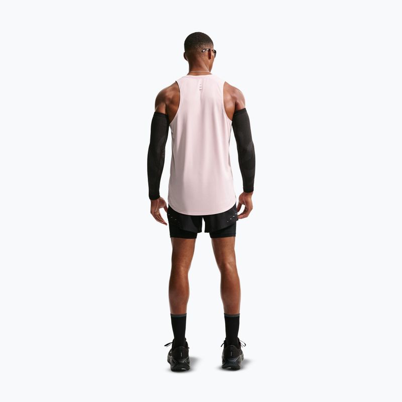 Pánske bežecké tričko Nike Stride Dri-Fit ADV silt red 3