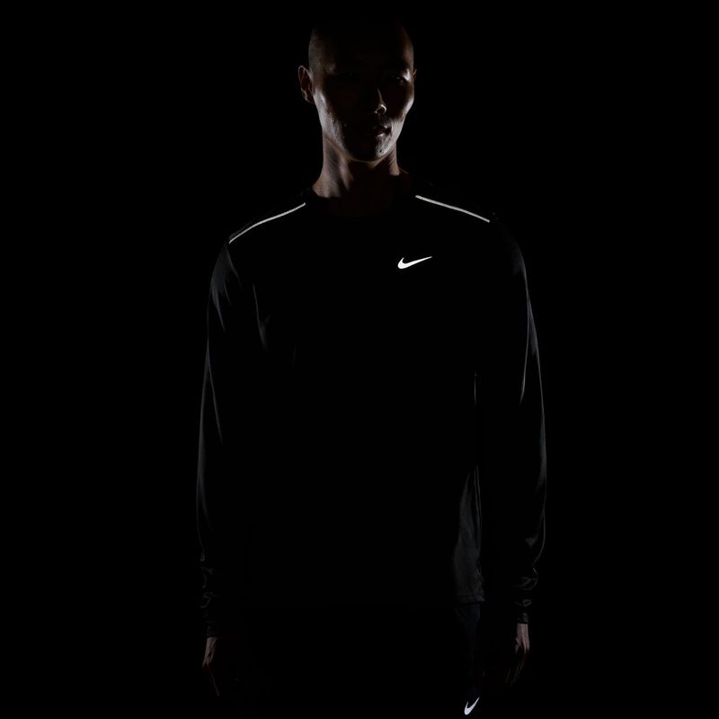 Pánske bežecké tričko longsleeve Nike Miler Dri-Fit UV black 8