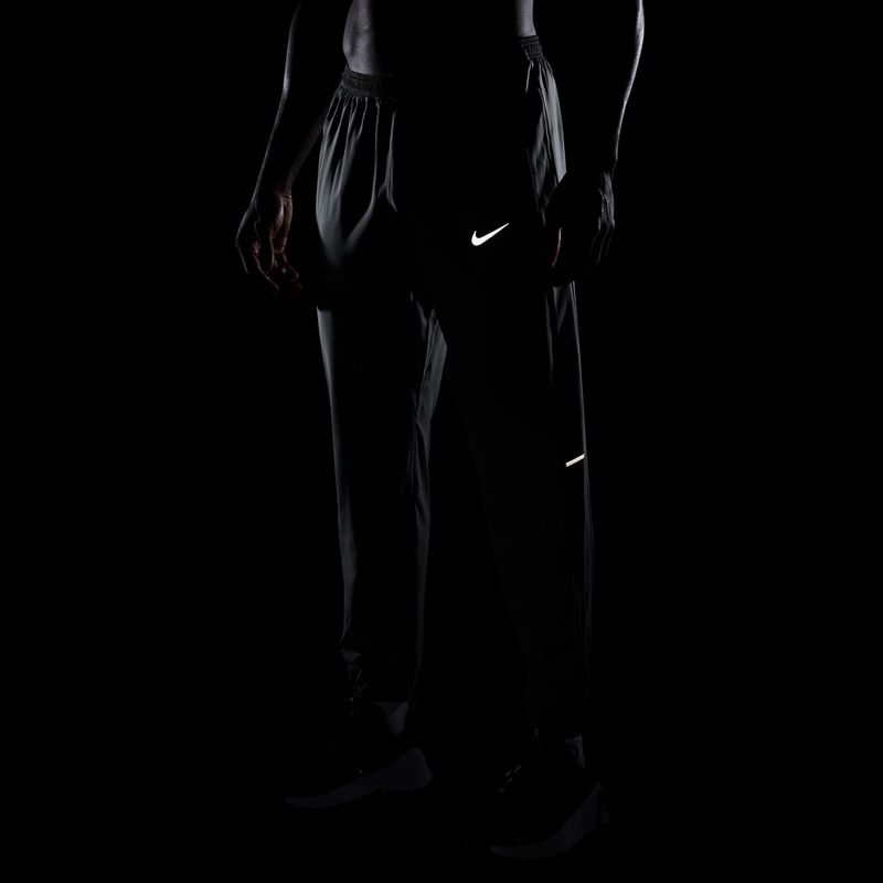 Pánske bežecké nohavice Nike Miler Dri-Fit Woven smoke grey/smoke grey 8