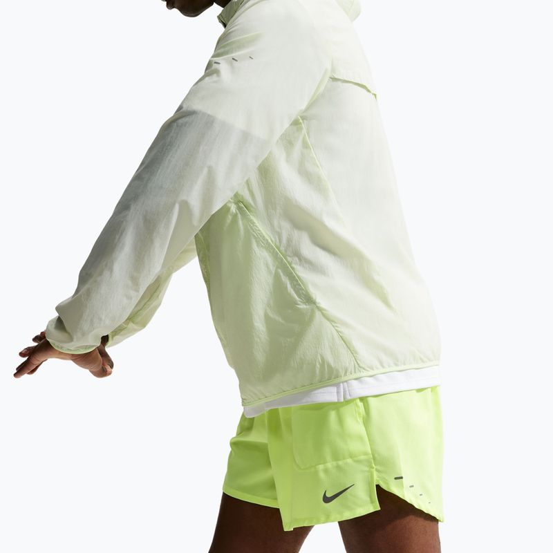 Pánske šortky Nike Stride Dri-Fit Brief-Lined 5" volt ice 6